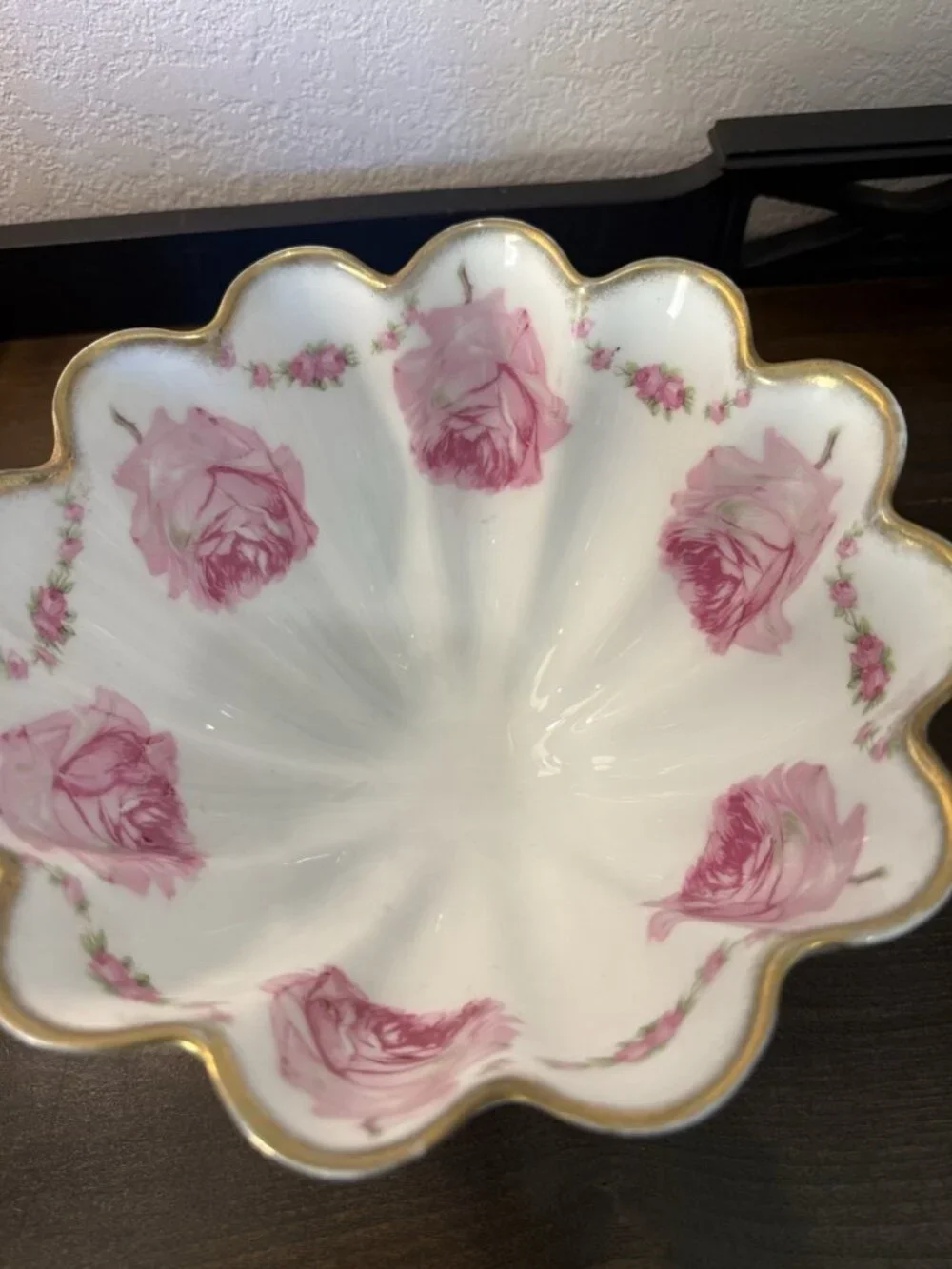 Antique c.1904-1924 Schwarzburg German Porcelain Footed Rose Bowl - Gold Trim